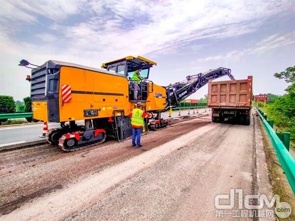 重工机械在建筑工程中有哪些精准施工技术