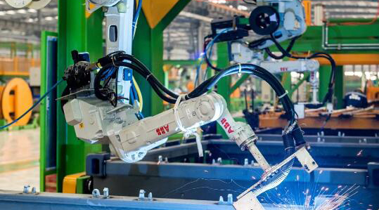 【金年会客户端】如何利用先进技术优化重工机械生产