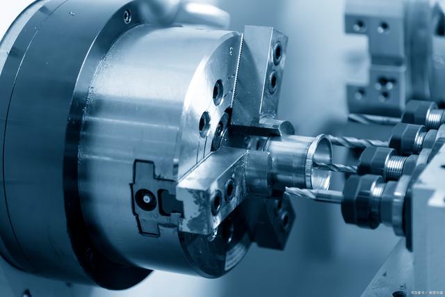 如何应对市场变化调整重工机械生产策略_金年会6766